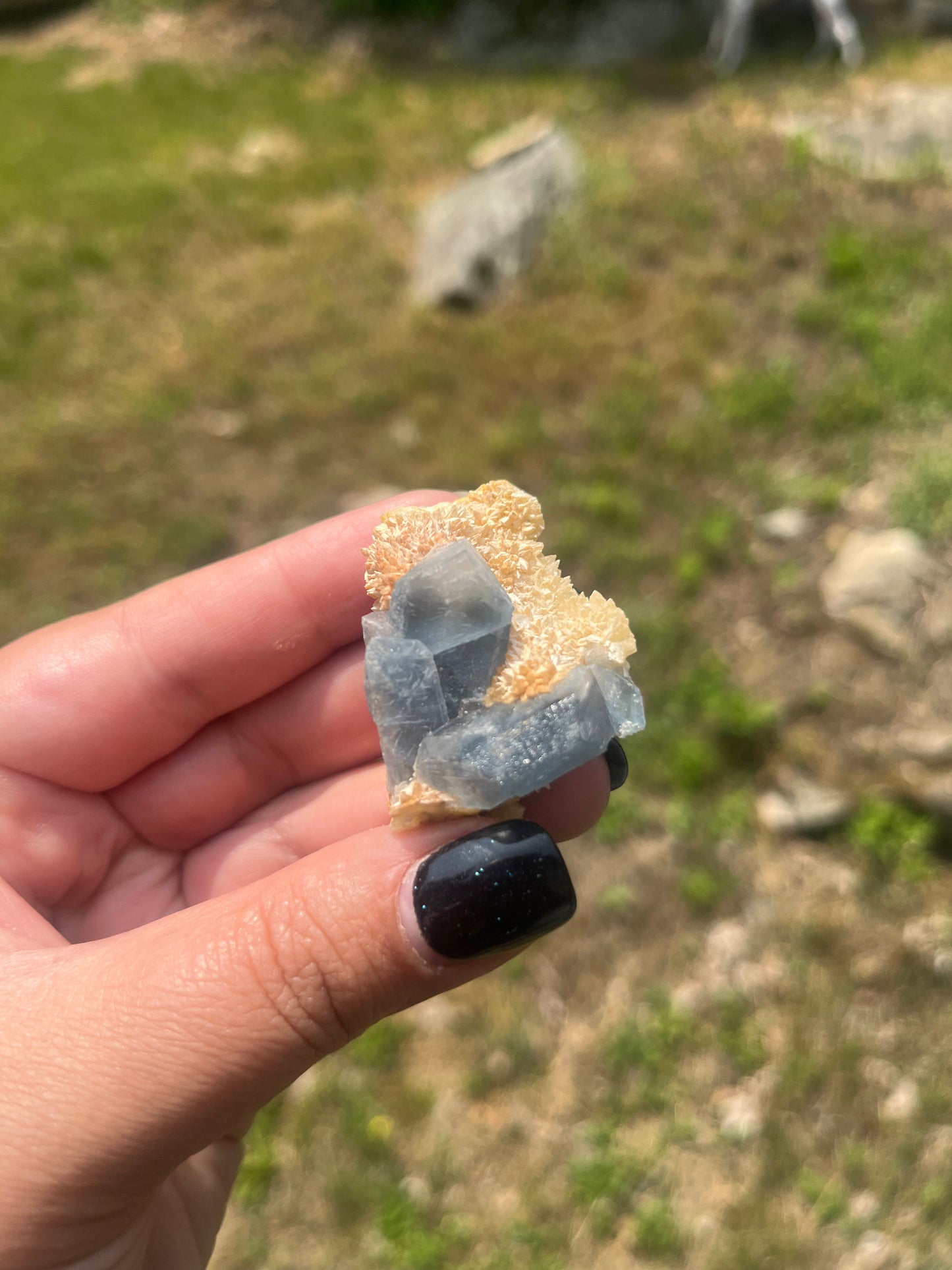 Celestine on Calcite