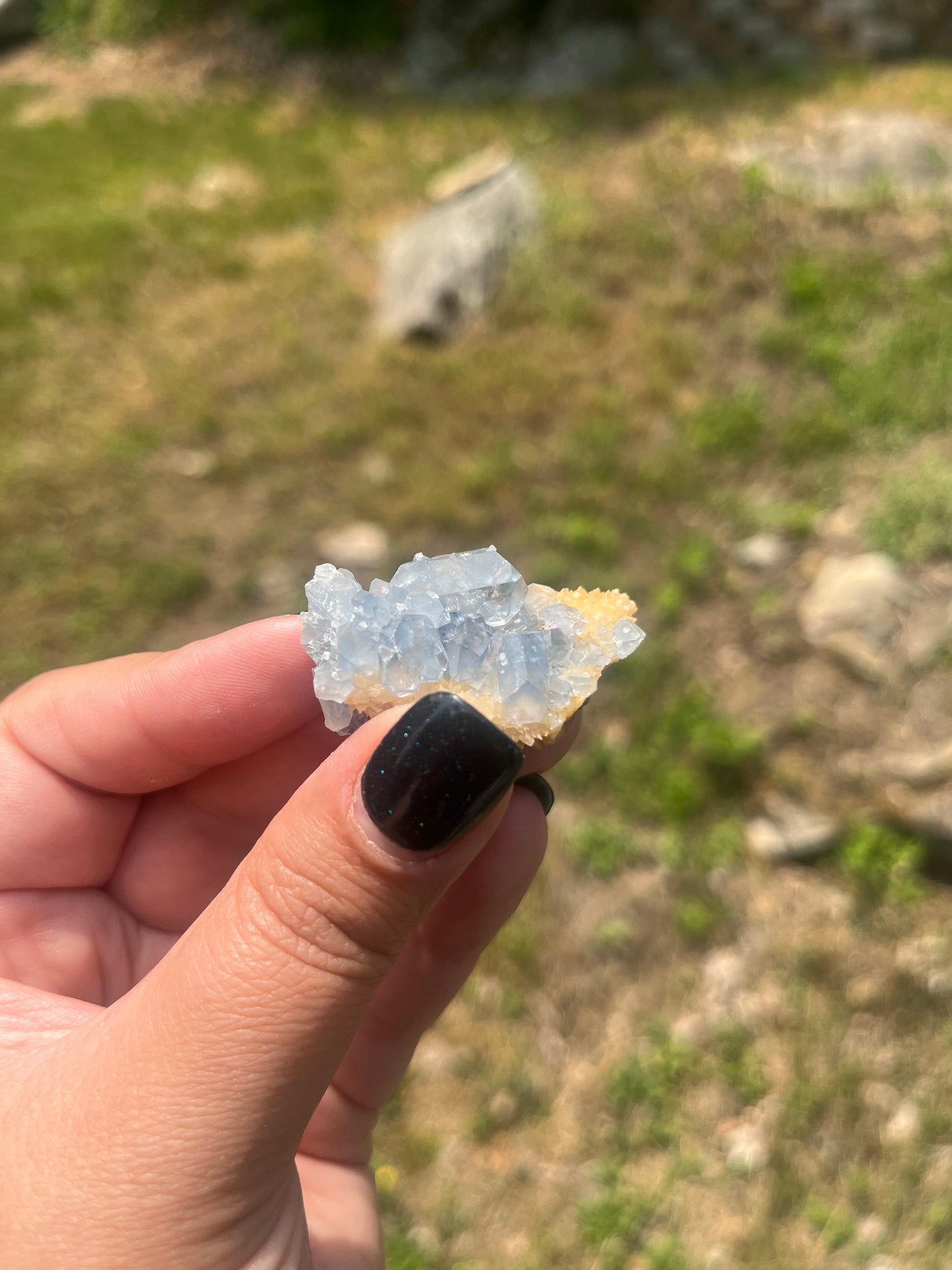 Celestine on Calcite